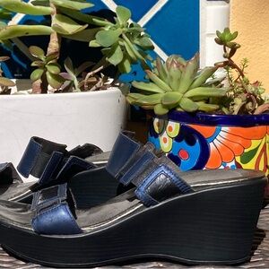 Stylish Women's Naot Platform Sandals - Blue and Black